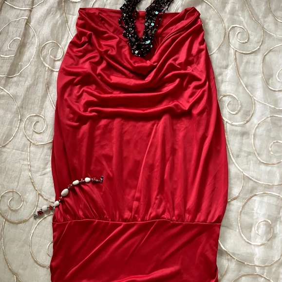 Red cowl neck pure silk top - Picture 3 of 4
